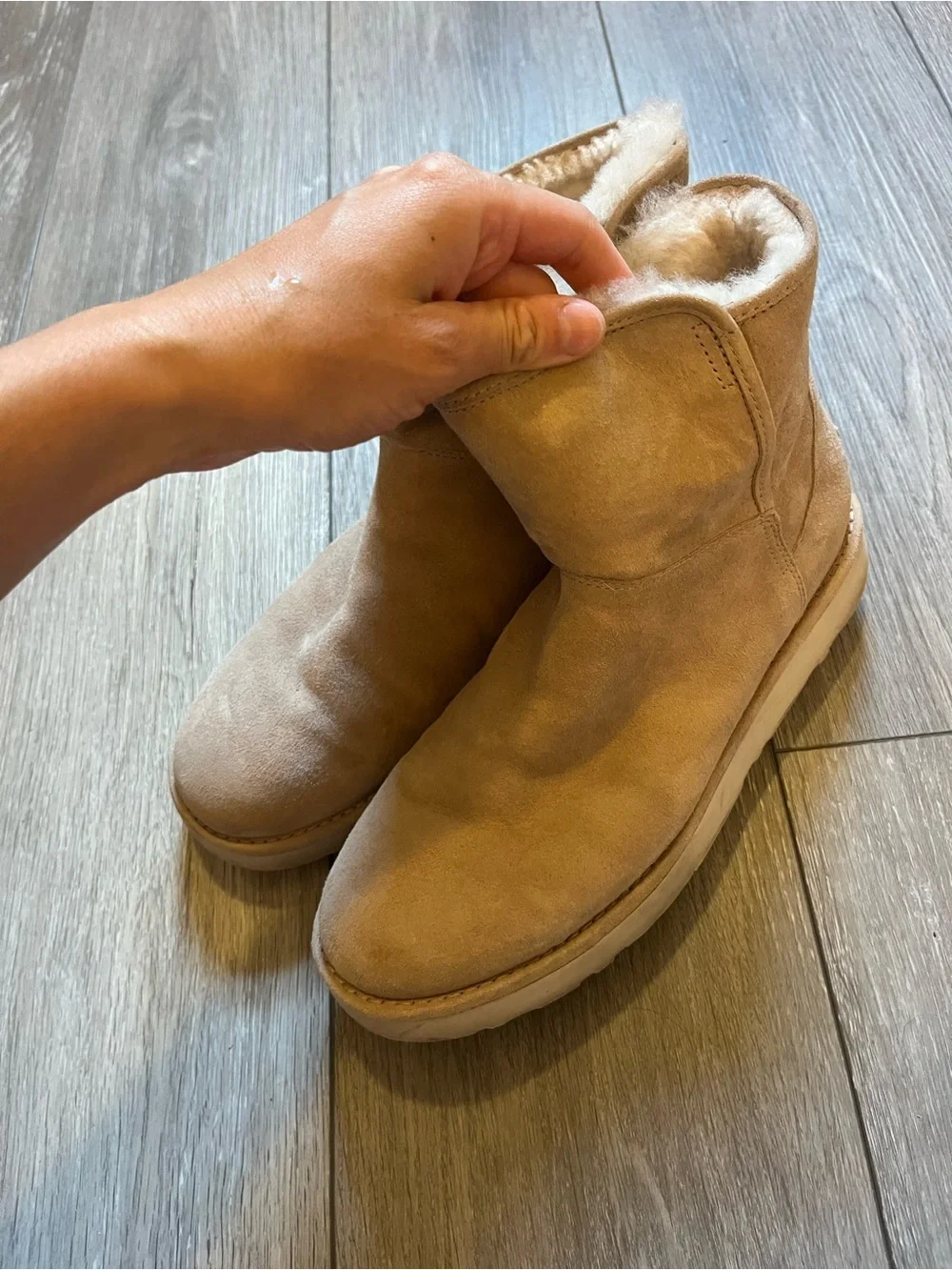 UGG Shearling Classic Zippered Bootie Size 40 / 9